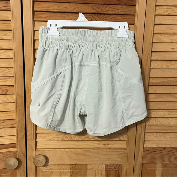 NWOT Lululemon Springtime Tracker Shorts 4” Size 4 - Picture 4 of 12